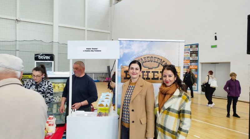 Представители на МИГ Раковски и местни производители взеха участие във Втори международен фестивал на сиренето в град Сливница