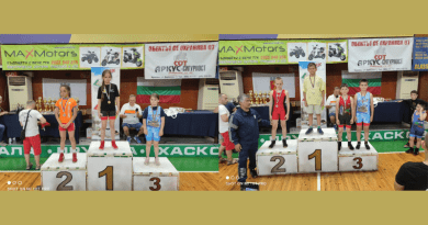 Състезателите на Спортен клуб по борба "Раковски" завоюваха първите си медали на силния турнир "Купа Хасково" в зала "Дружба"
