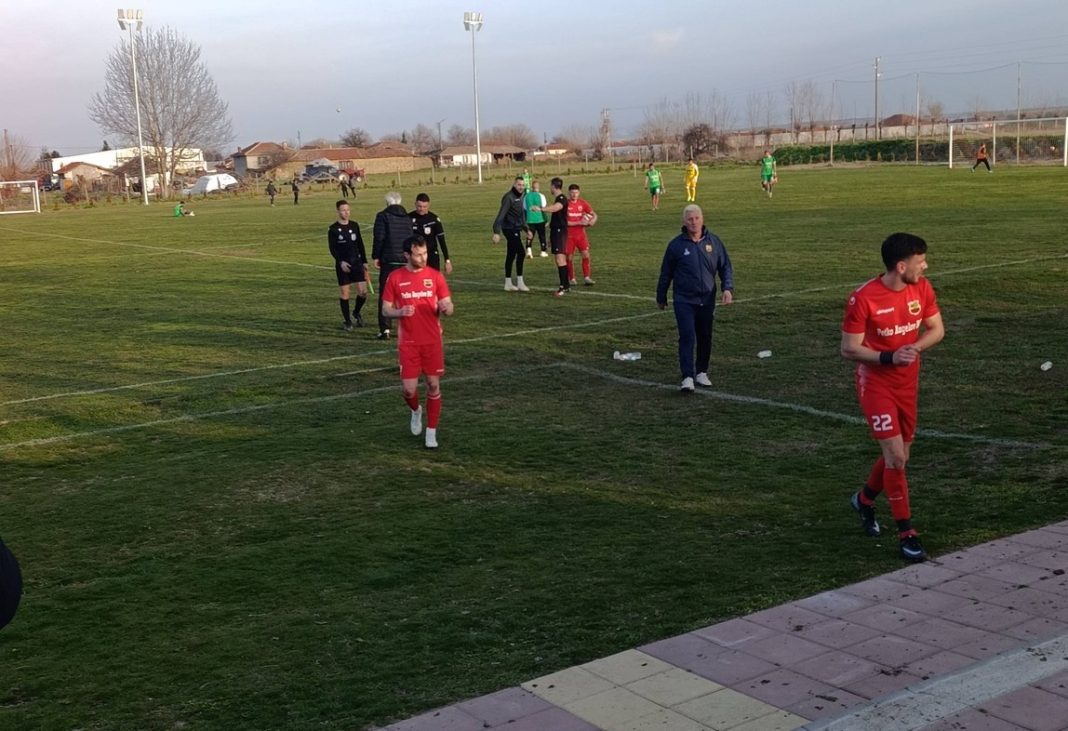 Секирово взе точка от гостуването в Милево, игра почти цял мач с човек по-малко